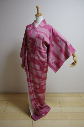 KIMONO DRESS JAPAN VINTAGE TRADITIONAL JAPANESE COSTUME USED KDJM-A0149